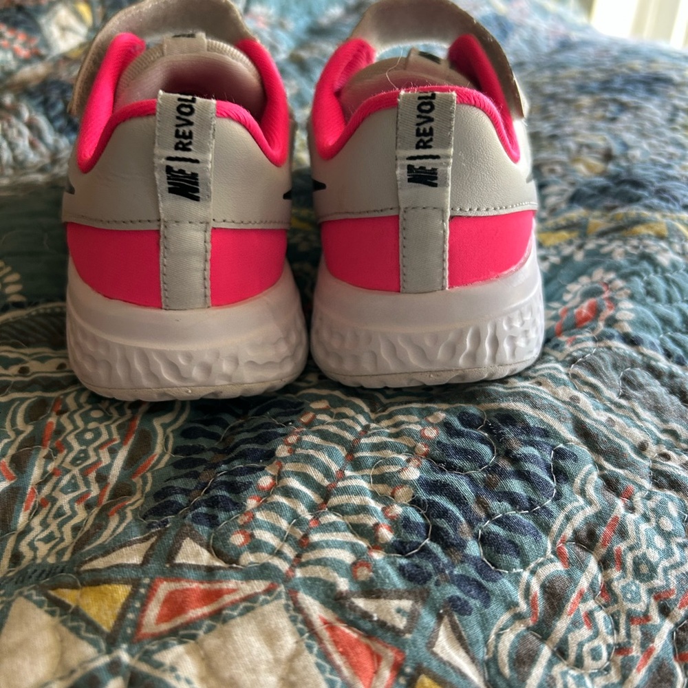 Nike Sneakers GIRLS- Gray and Pink 11.5 - Picture 6 of 9